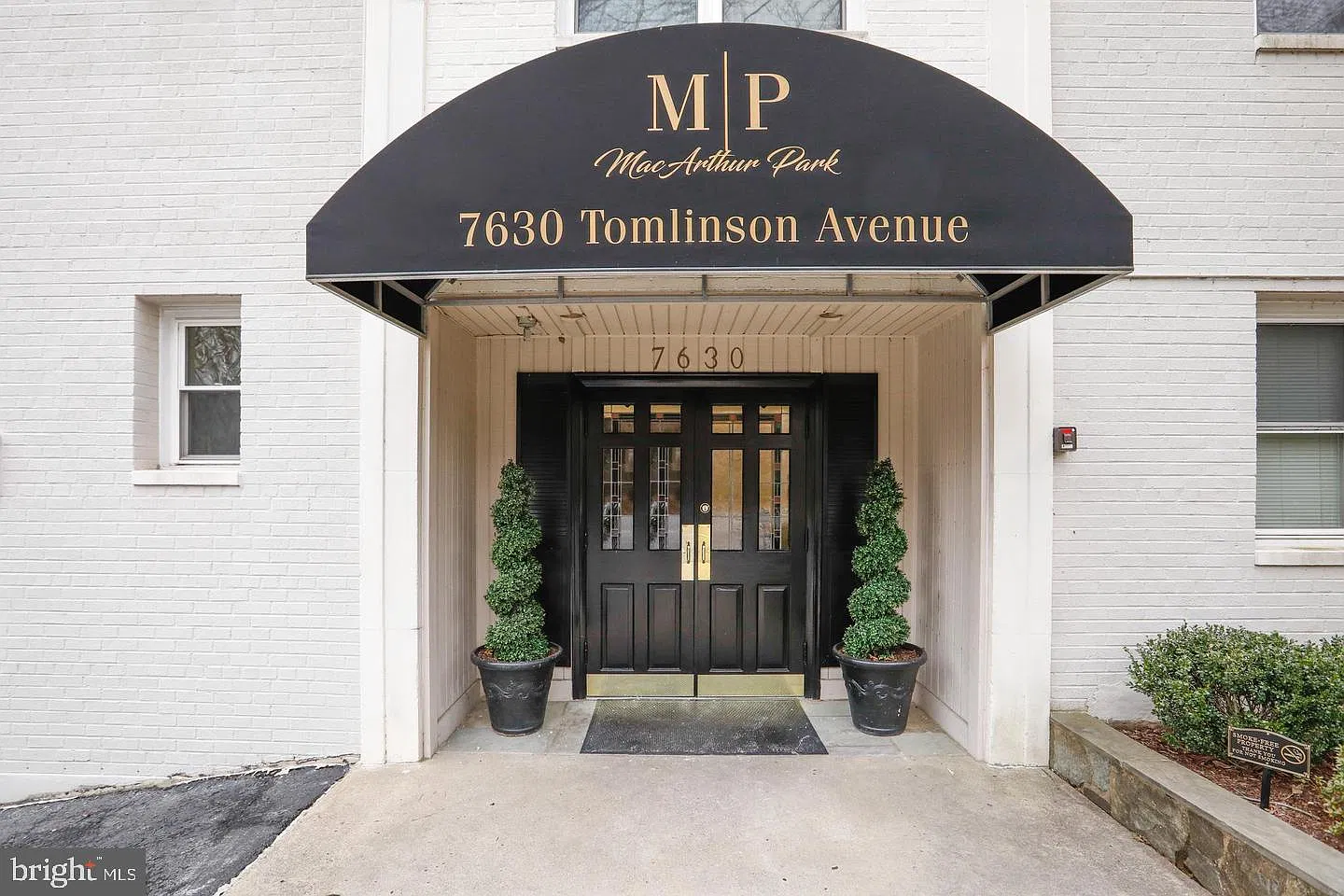 1 bed, 1.0 bath, 674 sqft, $1,800 — Photo 1