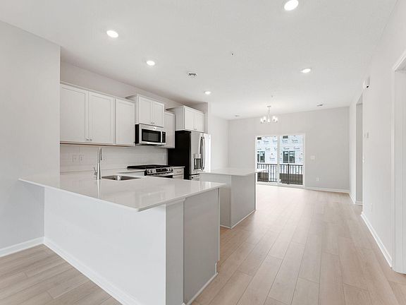 3rd image of 14590 Rhinestone St NW