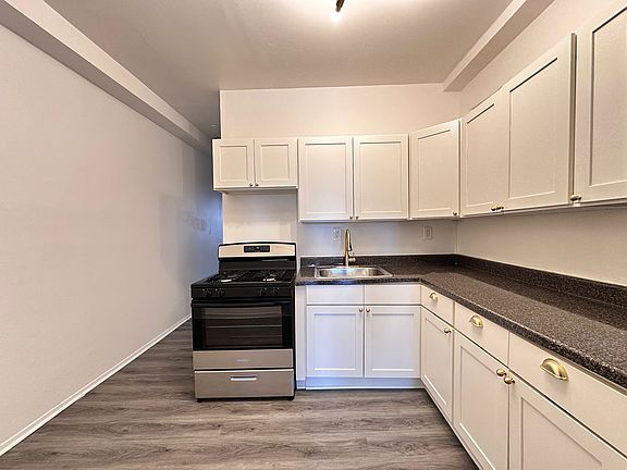 2nd image of 337 Randolph Ave #5-3