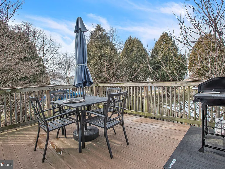 200 Toddson Ln — Photo 30