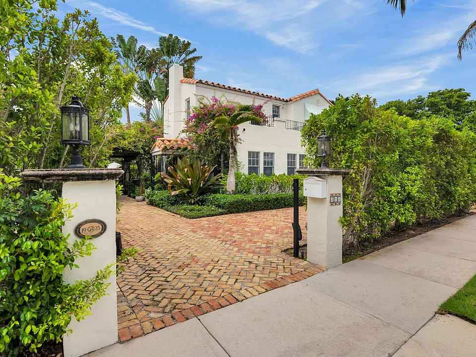 230 Sunset Rd