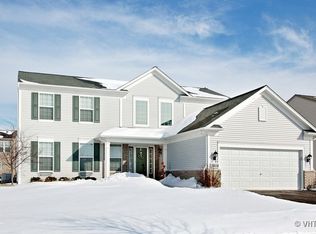 3208 Deerpath Ln, Carpentersville, IL 60110