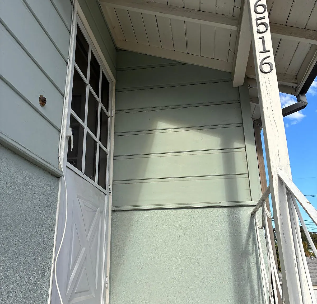 2 bed, 800 sqft, $2,500 — Photo 1