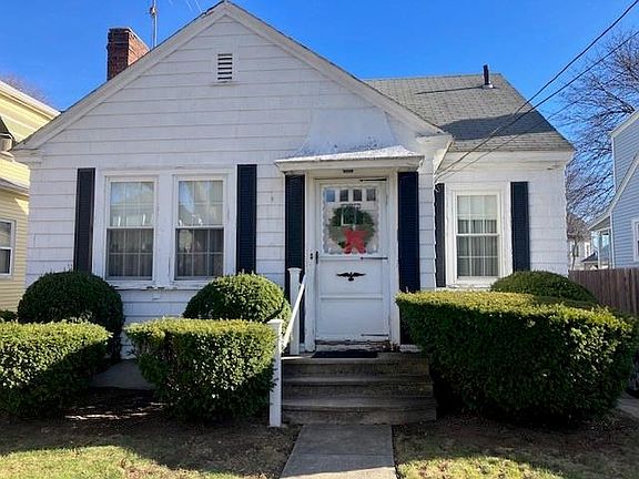 2nd image of 31 Rowan St