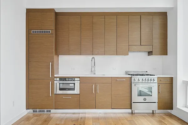 Rented by Compass | media 19