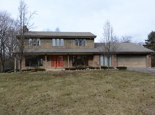 36W140 Indian Mound Rd, St Charles, IL 60174
