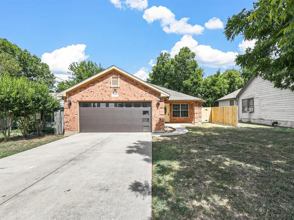 671 Meadow Park Dr, White Settlement, TX 76108
