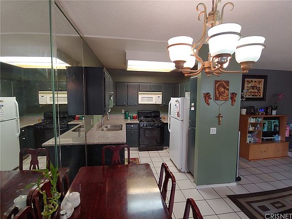 4th image of 11150 Glenoaks Blvd Unit 193