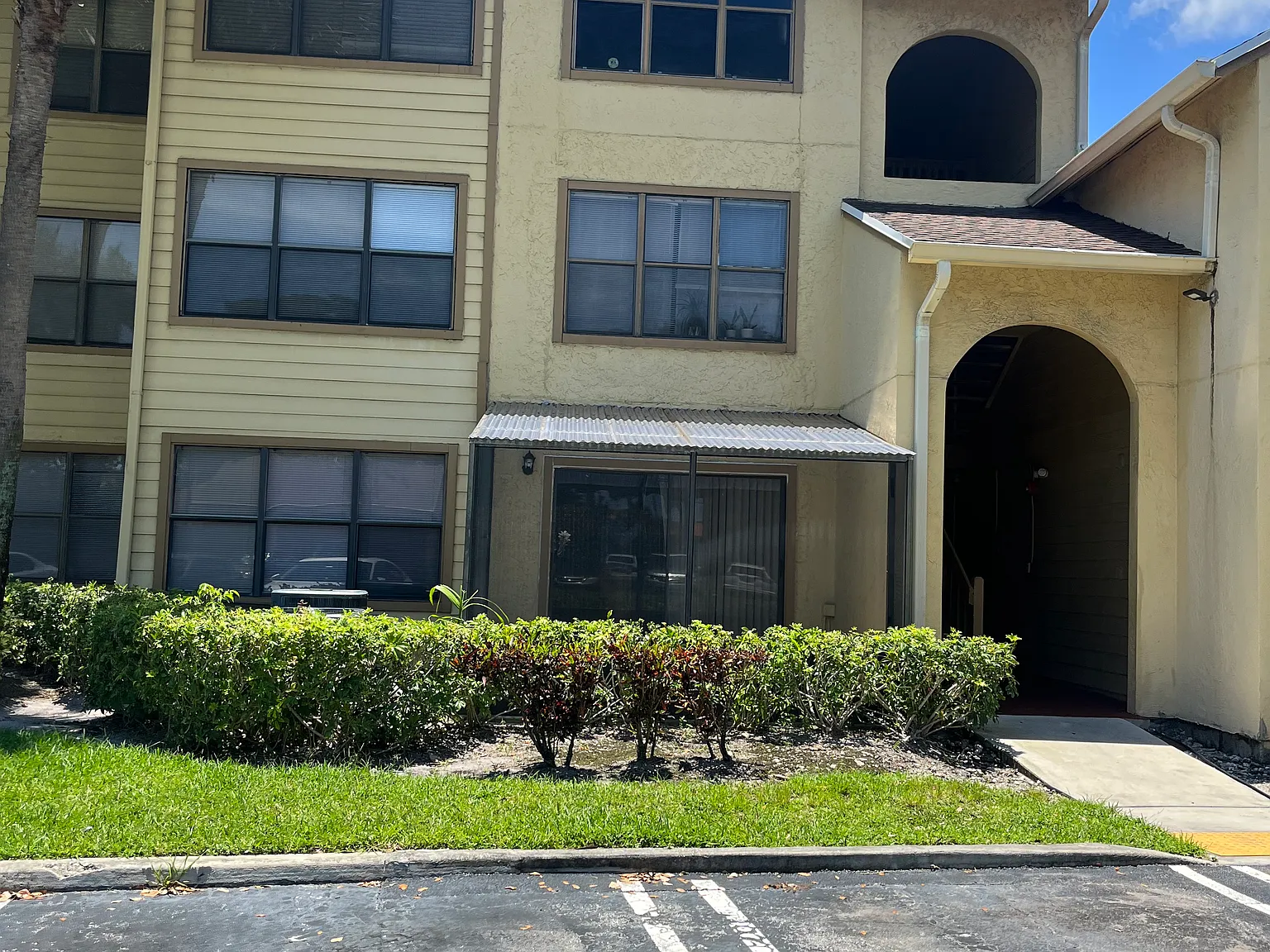 2311 N Congress Ave — Photo 4