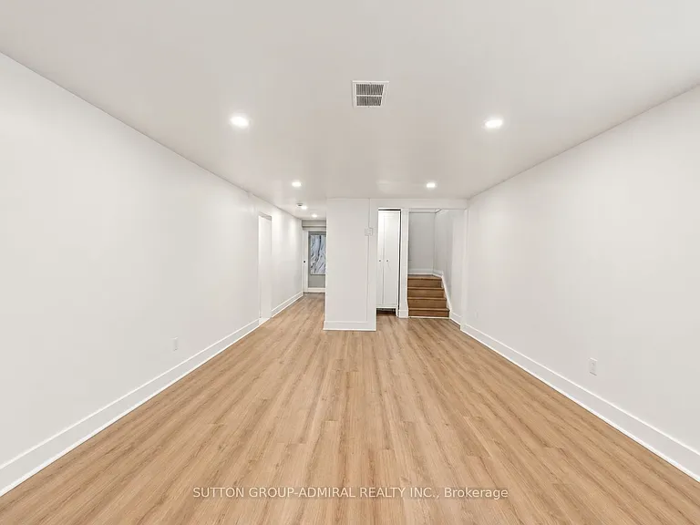 3 Hartland Rd #BASEMENT — Photo 7