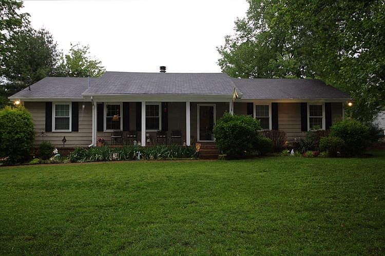 1st image of 811 Stonebrook Blvd