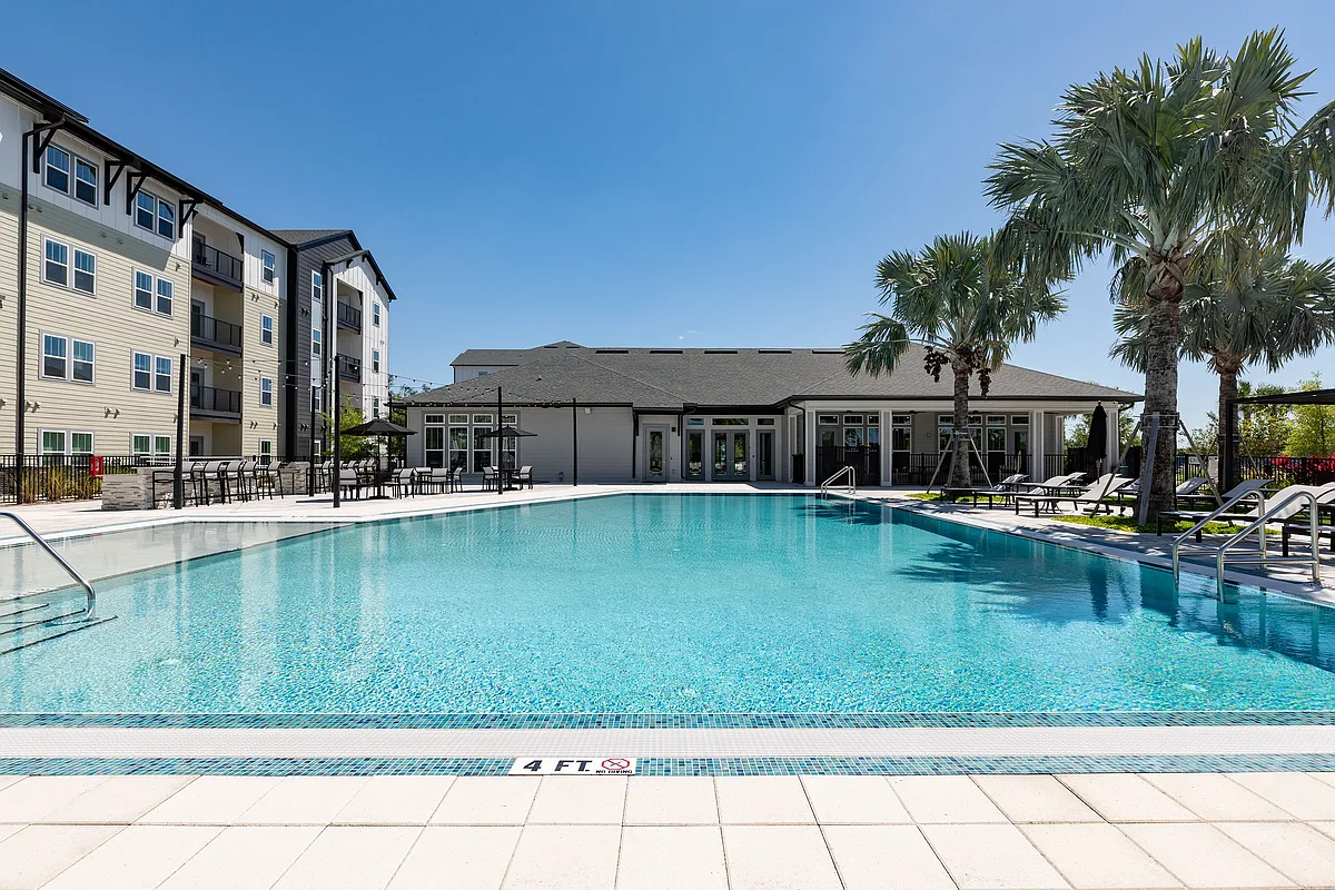 Building Photo - Madison Waterstar