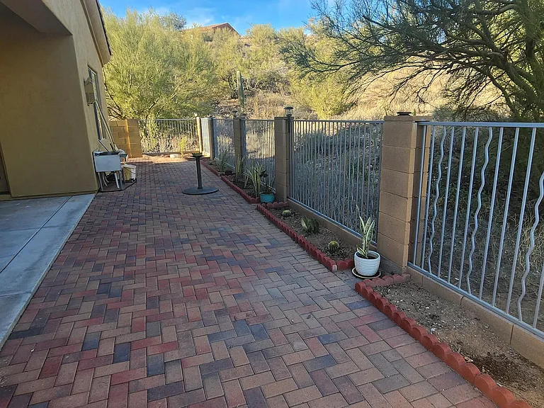 10706 N Hewitt Pl — Photo 24