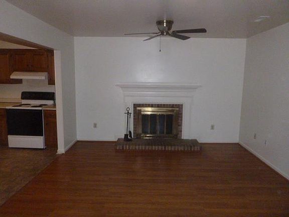 5th image of 451 Youngs Mill Ln