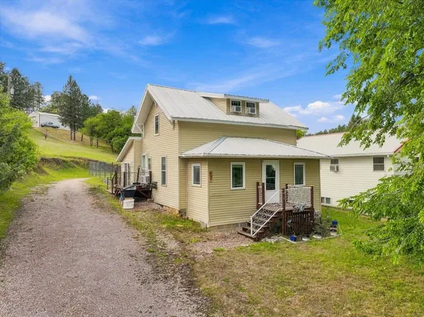 821 Arthur St, Whitewood, SD 57793