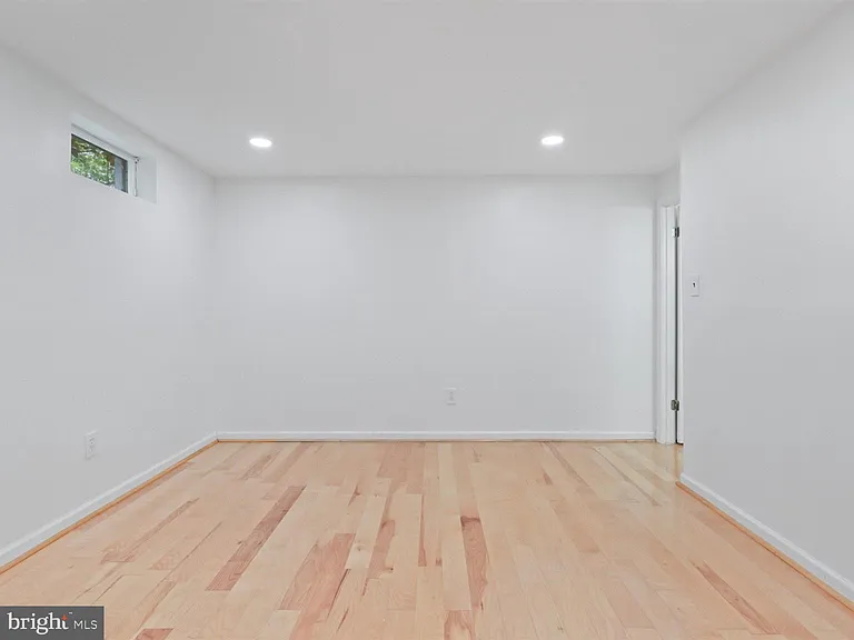 8463 Monarch Ct — Photo 45