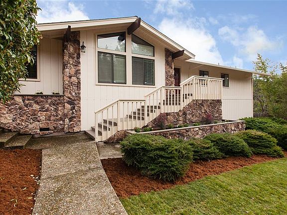 4th image of 281 Fernwood Dr