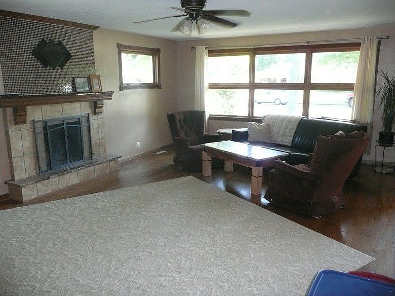 1st image of 1041 Harmony Cir SW