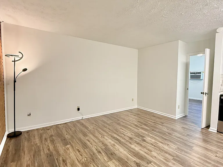 630 Central Ave #206 — Photo 2