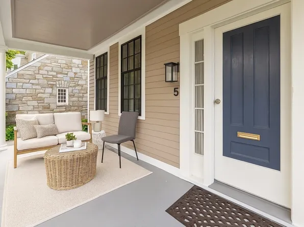 55 Dwight St, Dedham, MA 02026