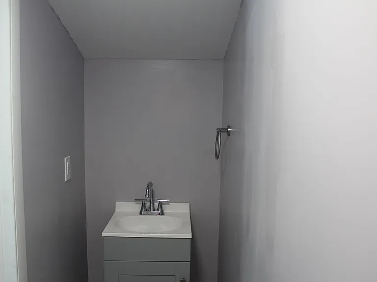 209 W Frederick St — Photo 10