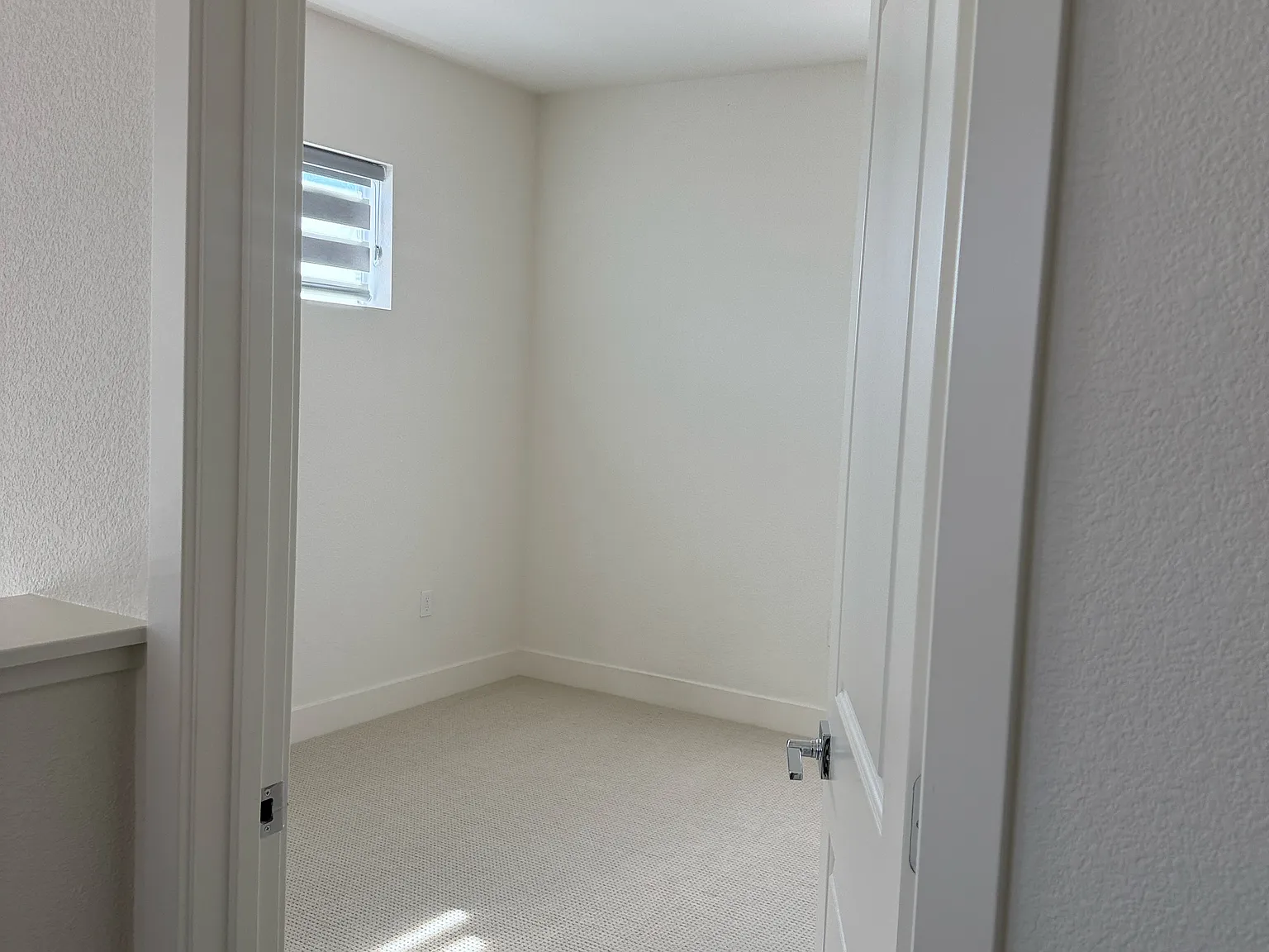 4 bed, 3.5 bath, 2773 sqft, $1,800 — Photo 1