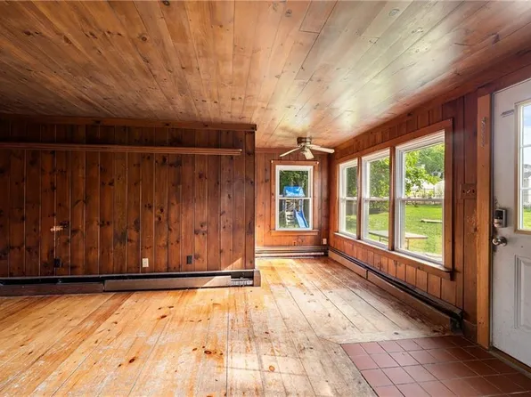 1707 Diamond Hill Rd, Cumberland, RI 02864