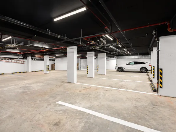 18-11 21st Drive image 7 of 7