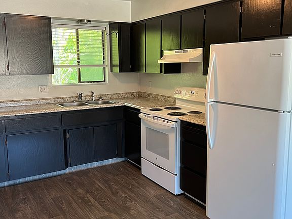 3rd image of 1903 Main Ave #1