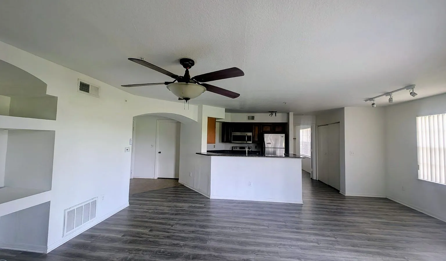 Large and Spacious 1 Bed condo available at Bermuda Dunes Condominiums — Photo 2