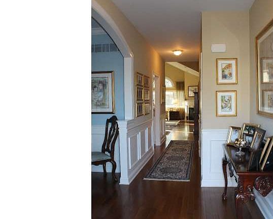 2nd image of 109 Silver Tail Ln