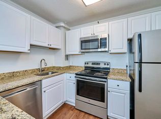 872 Massachusetts Ave APT 410, Cambridge, MA 02139