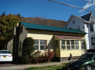 5 Williams St, Whitehall, NY 12887