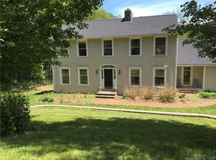 10 Cricket Ln, Avon, CT 06001