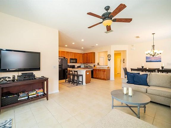 4th image of 950 Marcello Blvd