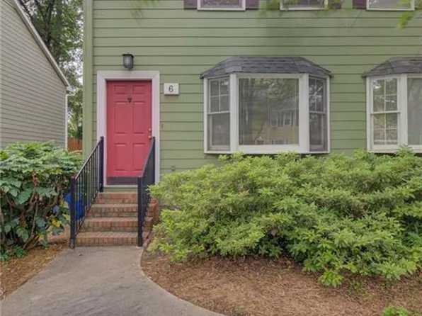 6 Holly Downs Ct NW, Atlanta, GA 30318