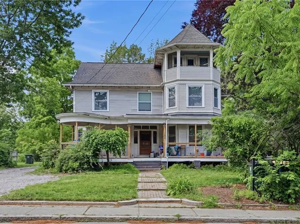 152 Laurel Hill Ave, Pascoag, RI 02859