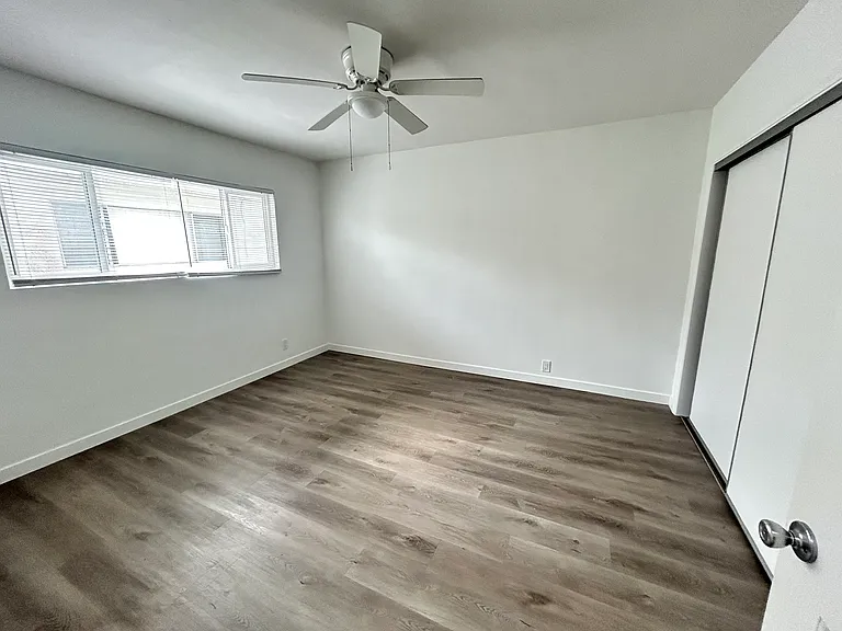4800 August St #11 — Photo 12