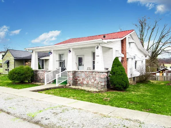 516 E 8th St, Manchester, OH 45144