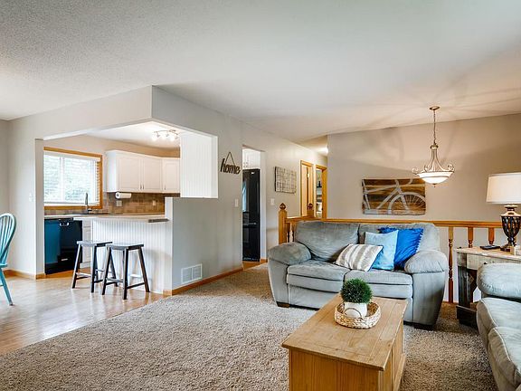 4th image of 7100 Carey Ln