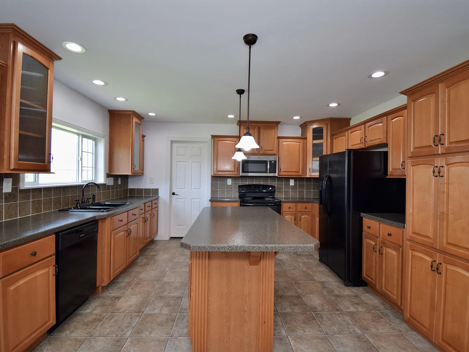 3725 Blue Sky Park Road - 1 — Photo 3