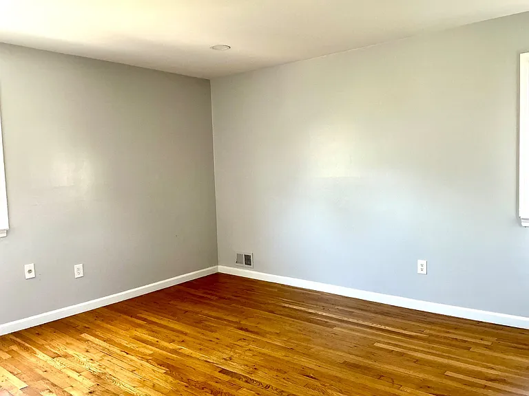 300 Jefferson Ave #1 — Photo 15