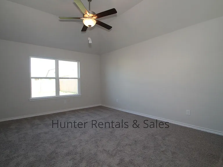 1902 Bayou Wood Ln — Photo 12