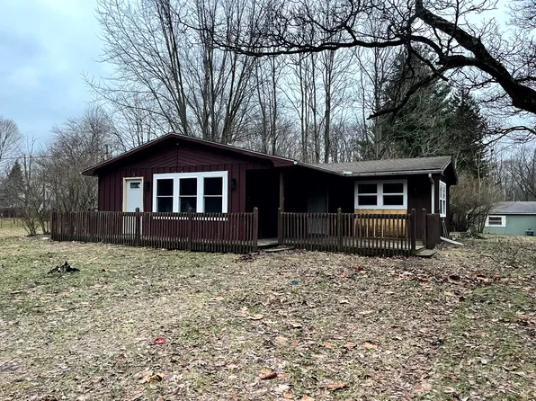 7350 N Beech Ave, Walkerton, IN 46574