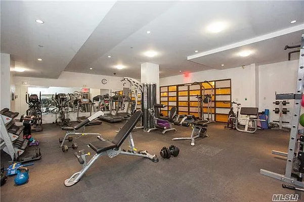 Sold by New World Realty Group LLC | media 6
