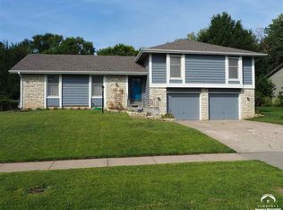 2219 SW Alameda Ct, Topeka, KS 66614