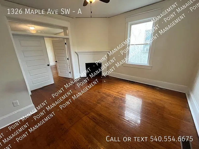 1326 Maple Ave SW #A — Photo 2