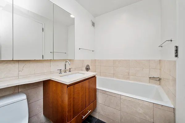 Rented by Keller Williams NYC | media 28