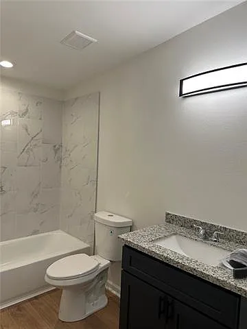 1609 Robert Dr — Photo 6