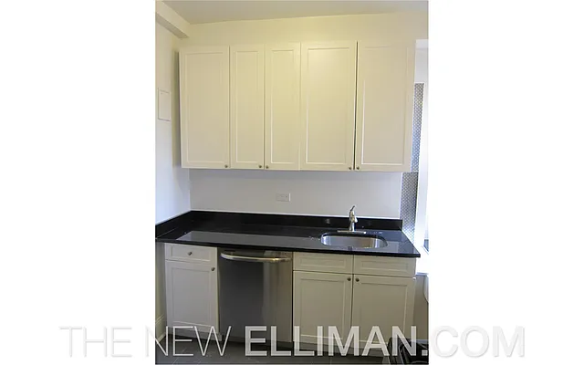 Rented by Douglas Elliman | media 14